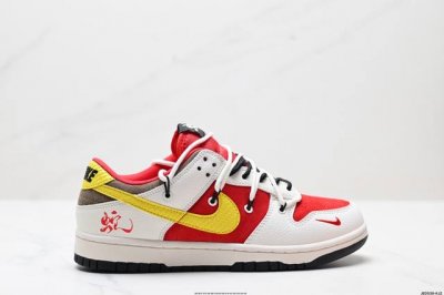 公司级耐克Nike Dunk Low 扣篮系列 复古低帮休闲运动滑板板鞋 采用脚感柔软舒适Zoomair气垫 有效吸收滑板等极限运动在落地时带来的冲击力 为街头