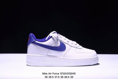 耐克nike Air Force 1 Low 空军一号低帮百搭休闲运动板鞋。柔软、弹性十足的缓震性能和出色的中底设计，横跨复古与现代的外型结合，造就出风靡全球三