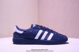 公司级阿迪达斯Adidas Bermuda End Jr7156 复古单品 36～45带半码 系列复古运动板鞋 鞋身以细腻的绒面麂皮包裹 保证优秀质感的同时 上