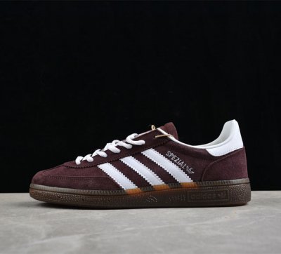 Ad Handball Spezial If8914 阿迪达斯经典款反毛皮复古休闲板鞋 #全鞋采用反毛皮制作 牛筋耐磨大底 承载青春情怀的板鞋 经典三条杠装饰鞋