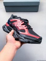 290 new Balance 又带来了新鞋型 9060 ，并且是与芝加哥街头品牌 Joe Freshgoods 的联名款。鞋身主体采用了类似 990 系列的设