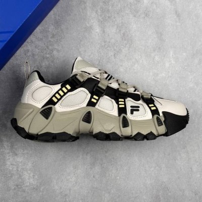 本地270 核心私 Fila Fusion斐乐潮牌Exocet 山脉鞋 透气舒适 运动户外包裹性低帮生活休闲鞋女款 这款鞋子是一款复古风格的运动鞋，设计有复古的