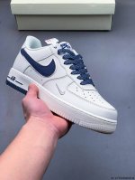 原楦数据纸版，采用硬质优质皮革鞋面材质，内置全掌Air Sole气垫。耐克 Nike Air Force 1 Low 空军一号低帮百搭休闲运动板鞋 041048