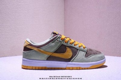 Nike 耐克 原楦原纸版开发，采用移膜皮革材质鞋面，正确Eva发泡缓震中底组合Rb橡胶外底耐克Nike Sb Dunk Low Pro Qs扣篮系列低帮休闲运