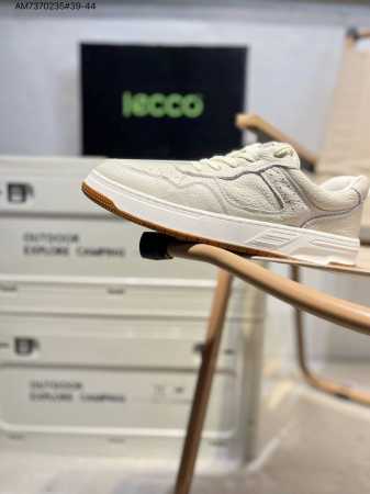 260 Ecco爱步男鞋轻便透气舒适耐穿 亲肤吸汗舒适内里 防滑防磨 持久干爽 简约粗绳系带 穿脱更加方便 柔韧防滑大底 鞋底立体凹槽 凹凸花纹加持 增强防滑减 - 点击图像关闭
