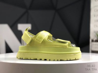 ugg 百搭单品 炫金多巴胺凉鞋 Hanni 众明星同款莞产原版开发 露趾魔术贴 一字带凉鞋 延续了雪地靴的厚底设计 双层组合Eva大底增高5Cm 上脚第一感觉