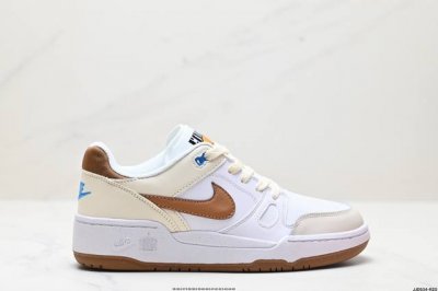 真标nike Full Force Lo扣篮系列 低帮休闲运动滑板板鞋 采用软质牛剖皮鞋面材质 鞋垫嵌入缓震乳胶 货号:Hj3485-121 尺码:36 36.