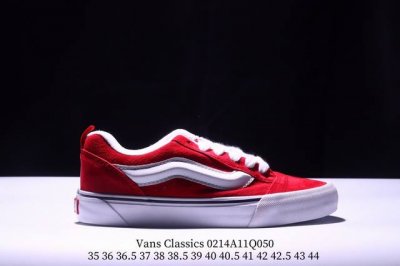 Vans Classics Knu Skool 苏格兰格纹拼接 厚鞋舌面包鞋 Vans联名超火的土豆鞋，复古经典，鞋头放大、包边上移加厚、鞋舌加厚。Vans C