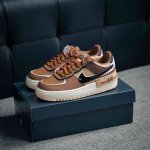 Air Force 1 原装级别 原楦头原纸板 打造纯正空军版型专注外贸渠道 全掌内置蜂窝气垫 原盒配件 原厂中底钢印、拉帮完美 货号：Dz1847 200 尺