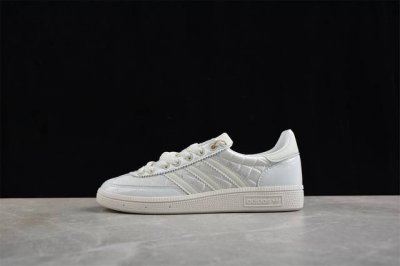 adidas Handball Spezial Kj0854 阿迪达斯经典款复古休闲板鞋 尺码：36 36.5 37 38 38.5 39 40 40.5 41