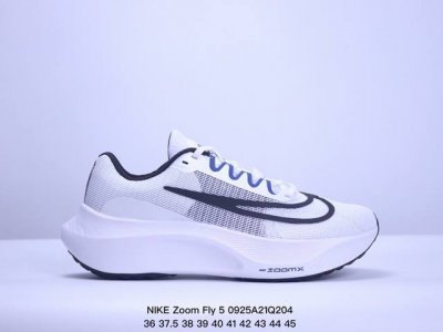 耐克 Nike Zoom Fly 5 运动鞋男女士公路跑鞋竞速跑步鞋厚底增高老爹鞋。采用耐用的设计，不仅可以部署在您最喜欢的比赛的起跑线上，还可以部署在征服后的
