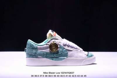 Nike Blazer Low ‘77 Jumbo 百搭单品 全新焕新升级经典 Blazer 鞋款，大号 Swoosh 突出新时代更加张扬的潮流感，对经典的又一