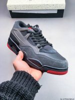 纯原版本！Air Jordan Aj4 Rm 重制版低帮复古篮球鞋 实拍首发 采用了低帮的设计 并保留了众多Aj4的经典元素 鞋身以皮革 麂皮材质拼接打造 Aj