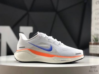 170 Nike「飞马新鞋」触感柔软，质感升级！随着“耐克「蓝图」系列”在巴黎的盛大发布，全新一代 登月41代 Nike Pegasus 41也正式登场啦！Ni