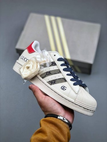 Adidas Originals Superstar X Gucci 白红满天星采用全新头层拼接皮革材质后跟采用特色3D立体印字 渠道正品订单 诠释市场最高工艺
