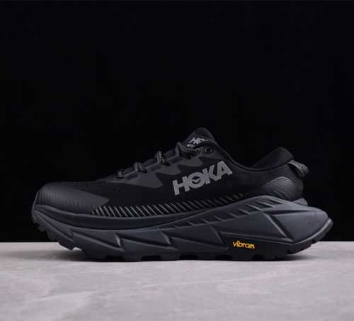 Hoka Skyline-Float X 为hoka首双搭载pebax推进板的户外登山鞋 为近期大受欢迎的快速登山趋势打造 可同时对应越野跑与快速登山需求 90
