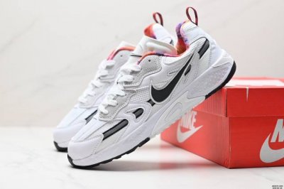 公司级NIKE JAM 系列舒适时尚防滑耐磨低帮生活休闲鞋 采用鞋面合成皮革与网眼布设计 以便于运动员在霹雳舞运动中的保护和耐穿 中底设计细节采用翻转SWOOS