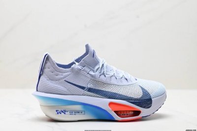 公司级新品发布 Nike Air Zoom Alphafly Next%3 proto整体采用前作的设计语言 并且对后者的细节进行升级 马拉松和长距离路跑的性能