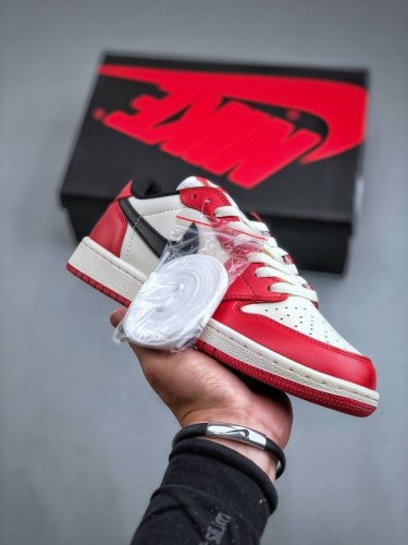 Nike Air Jordan 1 Retro Low Aj1乔丹一代低帮经典复古文化休闲运动篮球鞋“白红黑”705329 106 尺码：36-46 半
