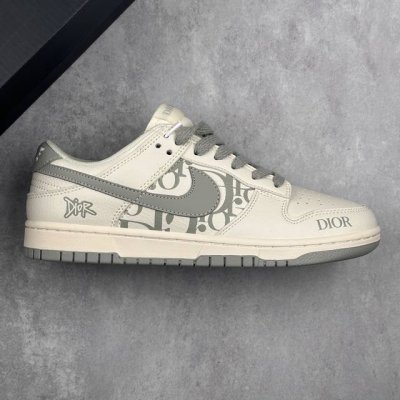本地330 核心私 公司级Nike Sb Dunk Low“迪奥联名——迪奥印花灰勾” 高端定制 低帮休闲板鞋 定制鞋盒 大厂纯原品质出货 超高清洁度 皮料切割