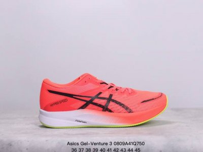 asics Gel-Venture 3 复古单品 gel- Venture3跑鞋是越野跑者的多功能选择。专为喜欢户外运动的人士设计，这款鞋采用gl技术缓冲，可增