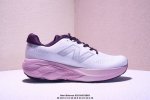 210 公司级新百伦New Balance W880系列复古老爹风休闲运动慢跑鞋 880系列是New Balance的次顶级缓震跑鞋，脚感软弹舒适，缓震性和稳定