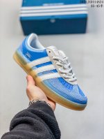 三叶草新联名鞋造型太独特拉美知名说唱歌手 坏痞兔Bad Bunny X Adidas Gazelle Indoor Trainers ”Red White“羚羊
