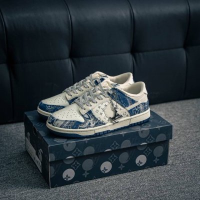 核心私 Nike Dunk 全套原楦原模倾力打造完美版型 独家原厂航空铝磨具打磨大底 鞋头坡度极致还原 无解鞋型 原盒原配 圈内天花板工艺 原厂冲刀 超高清洁度