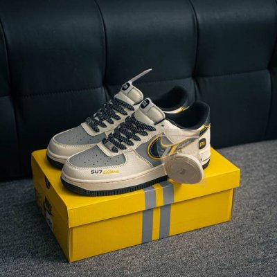 核心私 Air Force 1 原装级别 原楦头原纸板 打造纯正空军版型专注外贸渠道 全掌内置蜂窝气垫 原盒配件 原厂中底钢印、拉帮完美 货号：Xx3168 1