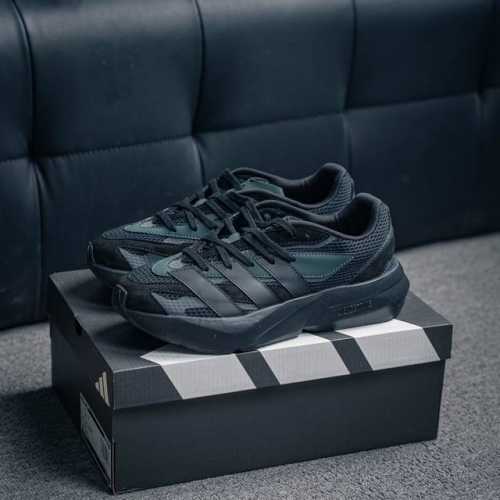 230 核心私 Adidas Lightblaze 阿迪透气跑步鞋 货号：Jh6941 尺码：40 40.5 41 42 42.5 43 44 45