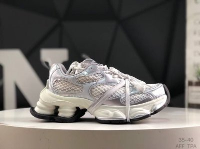Gg-Cc 明星同款休闲运动跑步鞋 G25S9709B #广东大厂出品 时髦Look轻松定格 不费力展现率性氛围 酷帅机能风不规则设计 大长腿既视感轻松拿捏 尺