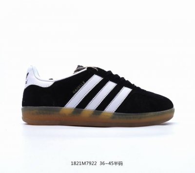 阿迪达斯adidas Gazelle Indoor Trainers 羚羊内训系列低帮复古百搭休闲运动德训风板鞋“麂皮学院黑白生胶底”货号：H06259 尺码：