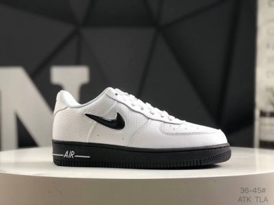 耐克 Nike Air Force 1 Low '07 耐克空军一号低帮板鞋 原楦原纸板 内置全掌气垫 货号；Hq3826 尺码：如图所示 Atk Tla
