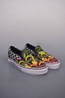 170 Mooneyes X Vans Slip-On 联名 懒人一脚蹬 休闲低帮帆布鞋 满印霓虹大眼图案 极具辨识度 Size：35 36 36.5 37