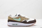 真标Nike Air Max 1 耐克气垫 缓震 耐磨运动鞋 鞋身材质均选择皮革 织物 麂皮多种材质覆盖 保证质感的前提下 层次感也相当不错 带有开窗式 Air
