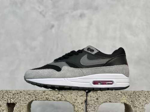 放店私 Nk Air Max 1 耐克半掌气垫复古跑步鞋 Hj929 70 尺码：36 36.5 37.5 38 38.5 39 40 40.5 41 42 4