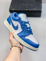 公司级air Jordan 1 Low Aj1乔1低帮休闲板鞋 同步官方配色 市场唯一独家头层皮打造 原鞋原档案开发 原厂皮料 原档冲孔鞋头 正确满胶鞋垫 四线