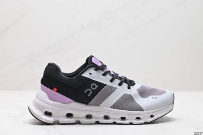公司级on Cloudrunner 昂跑 户外街头机能风新兴品牌轻便中帮跑步鞋 首发实拍鞋款以网球为灵感的运动休闲鞋，大胆的复古外观与革新科技融合，助力运动生活