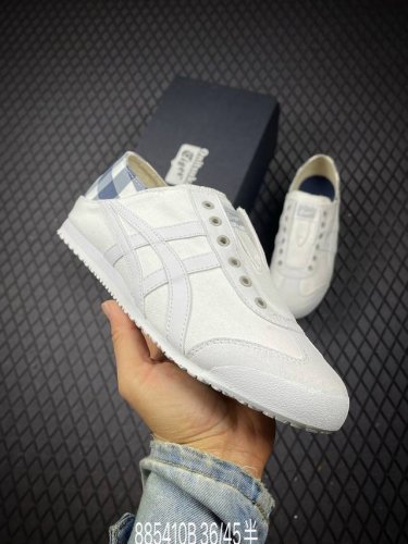 b Onitsukatiger 鬼塚虎 Mexico 66 Slip-On 亚瑟士帆布低帮休闲百搭 型号 1183A962-101 尺码：35 36 37 37