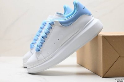 公司级意大利高奢品牌Alexander Mcqueen亚历山大 麦昆 Sole Leather Sneakers低帮时装厚底休闲运动小白鞋 货号:462214
