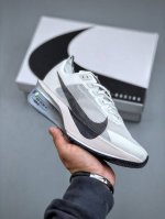 Nike Zoomx Vaporfly Next% 4 马拉松系列公路竞速超轻缓震跑步鞋 #鞋款轻盈 同时保持出色性能表现 此鞋款质感轻盈 无论是日常畅跑还是马