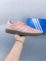 真标展现浓厚的复古味道，阿迪达斯Adidas Originals Handball Spzl 手球运动员系列百搭休闲运动板鞋 Size：如图 编码：K174K0