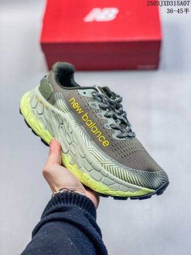180 New Balance Foam X Trail More V3 轻量跑鞋无论是越野训练跑还是享受自然美景，New Balance Foam X Tra