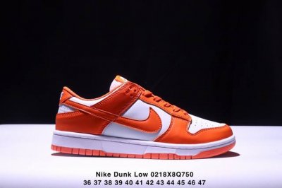 耐克Nike Dunk Low 板鞋 Sb系列经典百搭休闲运动板鞋。加厚鞋舌的填充，使舒适性大大提升，同时也更方便穿脱中底部分则加入了脚感柔软舒适Zoomair