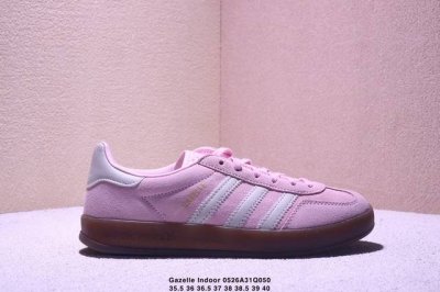 公司级Ad Originals Gazelle Indoor 粉色 三叶草复古休闲运动板鞋 原装公司级 鞋面采用皮革环保纤维革材质 外置Rb橡胶大底 耐磨不打滑