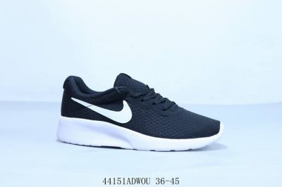 耐克Nike Wmns Tanjun Se 伦敦三代 透气网面 运动跑步鞋 货号 812654-011 44151Adwou 36-45