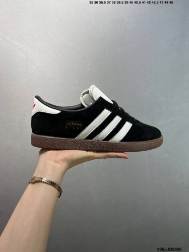 adidas Aloha Super阿罗哈百搭滑板鞋“全黑透明底”Bb5999 尺码：36 36,2 3 37 38 38,2 3 39 40 40,2 3 4