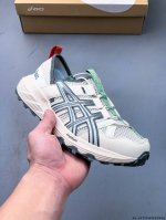 asics亚瑟士 Gel-Sonoma Tr夏季新款户外运动休闲溯溪鞋 但作为一对溯溪鞋常有的镂空设计 快速系带 该有的 Ta 也有 甚至还有在 Asics 跑