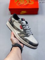 海外爆款限量发售！Travis Scott X Fragment Design X Jordan Air Jordan 1 Low Og Sp “蛇年限定 亮黑