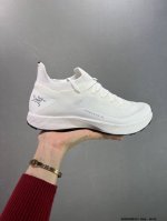 公司级 Arc’Teryx Norvan Sl 系列长距离越野徒步户外运动跑鞋 市售最高版 注意区分市场版本 升级原楦原纸版开发版型 采用同源一致一体成型热熔鞋